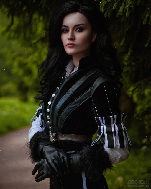 Yennefer or Triss, whose side are you on? 🪄...Thank you...