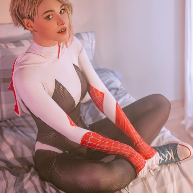 Hey, guys!! My Gwen cosplay albums are finally available in...